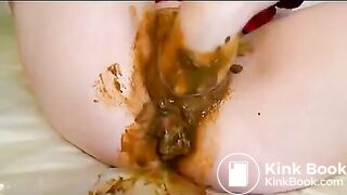 Shitty dildo fucks both holes