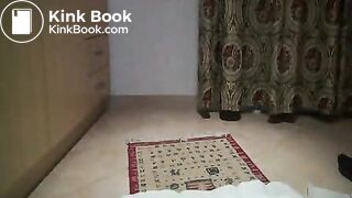 dark babe pushing out green turds