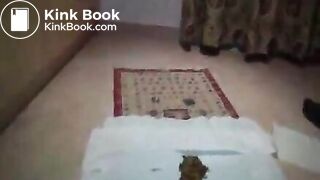 dark babe pushing out green turds