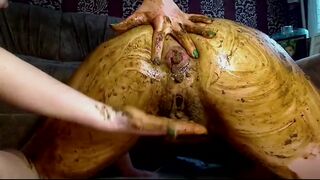 Lesbian scat - video 9