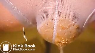 Amazing pooping girlg