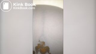 Diarrhée en pyjama aux wc