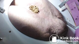 dumping metal baslls