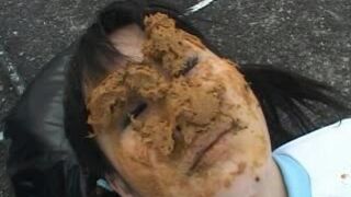 Kut-011 - Tomo Saeki Scat Show