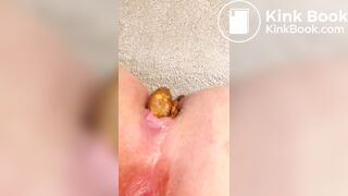 Girl Poop - video 2