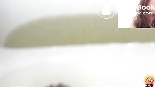 Want to lick her poopy anus while she farts in my mouth