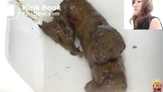 Want to lick her poopy anus while she farts in my mouth