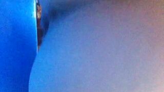 amateur records herself shitting