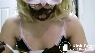 scat girl ..eating shit