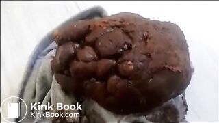 girl shits her leggings