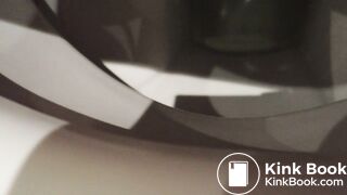 My sister poo in 2 toilets and I manage to catch her butthole on video