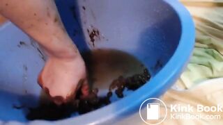 Blonde Girl Playing With Her Shitty Ass