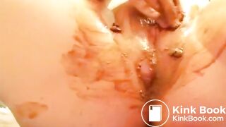 Shitting and using a dildo - video 2