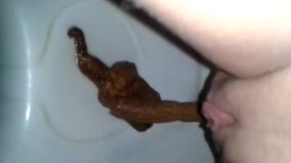 amateur 2 poop 11