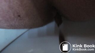 My sister pooping in our toilet