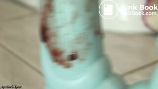 Blond masturbate, piss & shit