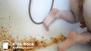 Staining the bathtub with drizzly shit