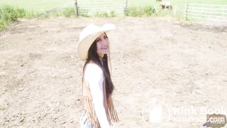 Kaitlyn Katsaros Shitty Day On The Farm