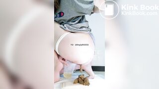 Sexy female anchor takes selfie while pooping 2