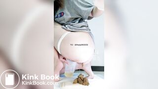 Sexy female anchor takes selfie while pooping 2