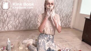 Paradise Jessir , pee , jeans, meesy food