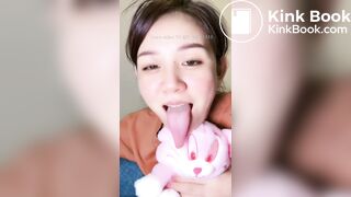 Girl's sexy long tongue 3