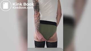Je fait caca dans ma culotte verte