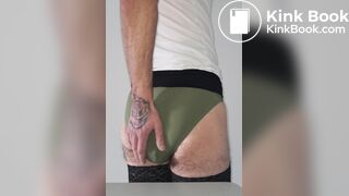 Je fait caca dans ma culotte verte