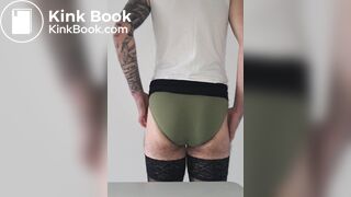 Je fait caca dans ma culotte verte