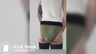 Je fait caca dans ma culotte verte