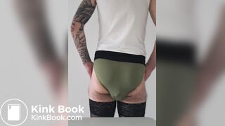 Je fait caca dans ma culotte verte