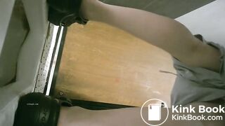 厕拍大神女厕所全景偷拍两位熟女同事肥美的小黑鲍鱼.28