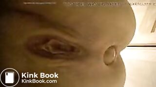 Girl pooping - video 913