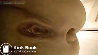 Girl pooping - video 913