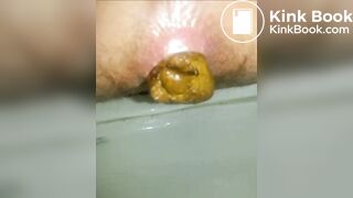 Close Up Shy Poop