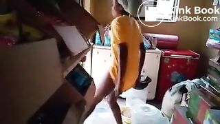 Ebony panty poop - video 2