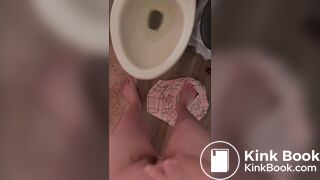 (2/25/26) Girl rubs hard turds on her boobs