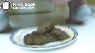 Chubby poop on the plate