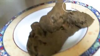 Chubby poop on the plate