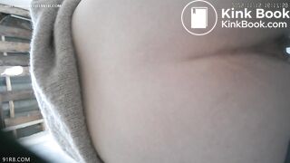 2 Chinese girl poop
