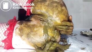 Messy solo scat play