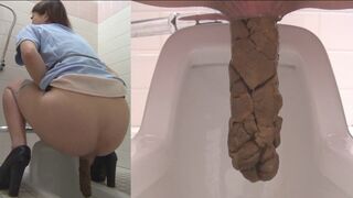 Japanese girl shitting a big, thick turd in toilete
