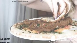 Another bitch making pizza with shit