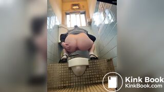 Japanese Girl Soft Pooping