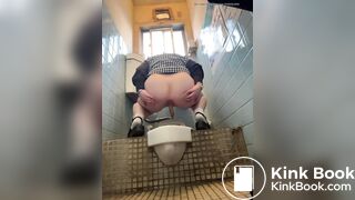 Japanese Girl Soft Pooping