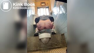 Japanese Girl Soft Pooping
