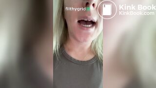 Milf pooping on toilet - video 8