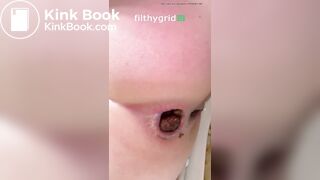 Jewell's ass pooping on toilet