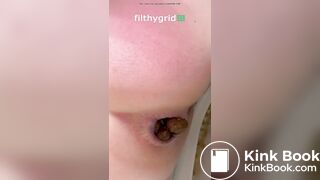 Jewell's ass pooping on toilet