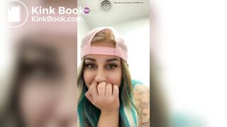 девушка какает на унитазе5